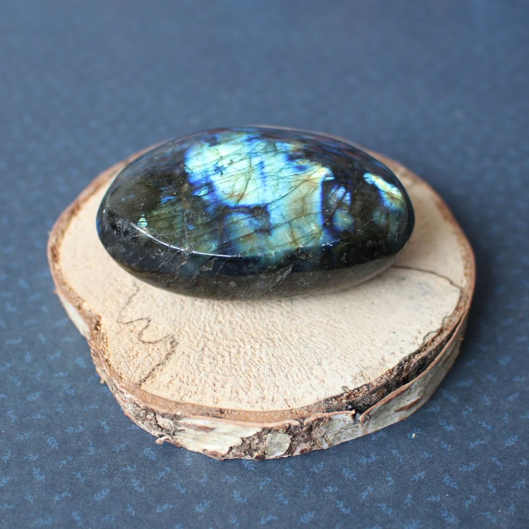 Galet de Labradorite